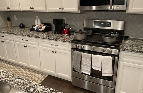 Buford House | Magical Cozy 2 Bedroom in Buford