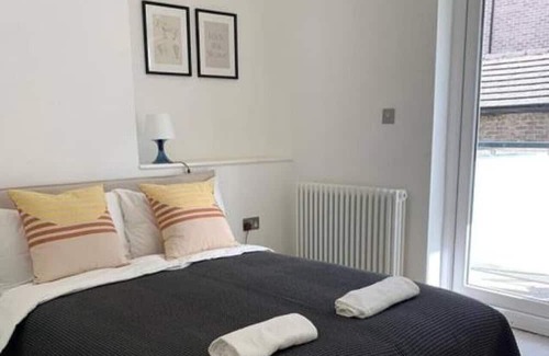 Epsom Apartment | Perfect 1 bed -10 East St Flat 2