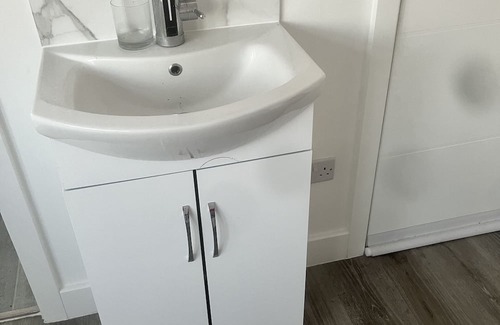 South Harrow Apartment | Brand New Studio Flat 5 minutes from central london