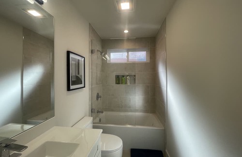 Inner Parkside House | New Modern Inner Parkside Sunset San Francisco Home 3 Bedrooms 2 Full Bathrooms