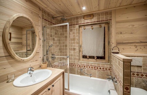 Meribel Villa | Apartment Lac de la Chambre Bleue