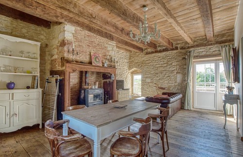 Degagnac House | Comfortable holiday home with heated pool