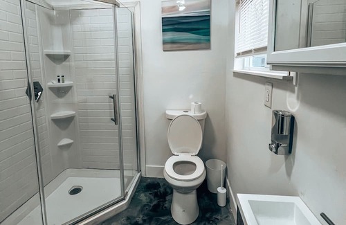 Paw Creek House | Cozy Tiny Home within 5 miles from Uptown, Southend and Airport