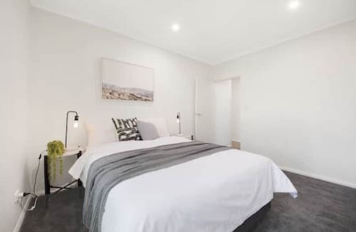 Malvern East Apartment | The Malvern East Treetop Escape