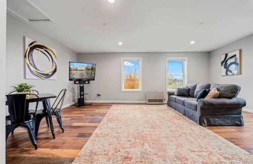 Gorham Apartment | Stylish 1BD Getaway | Wi-fi | Long Term Available