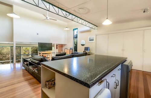 Bellarine Peninsula House | 100 Steps from Main Beach and Pet Friendly