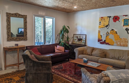 Lion's Head House | "Beecholm" steps away from Lake Huron with all the comforts of home.