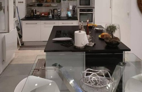 Le Camas Apartment | Vrbo Property