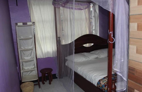 Musanze Bed & Breakfast | Amahoro Guest House - Single Room With Shower