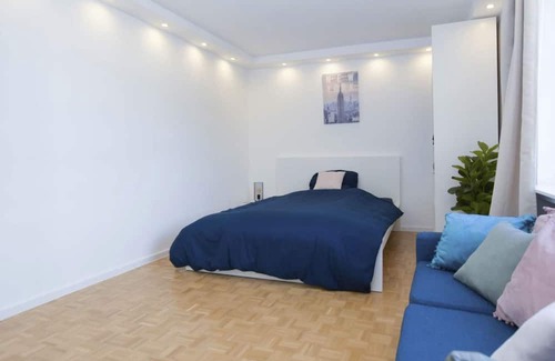 Schwabing-West Apartment | Vrbo Property