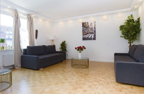 Schwabing-West Apartment | Vrbo Property