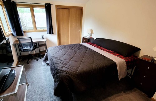 The Woods Ski Chalet | Chalet on 17th hole; Golf Resort; Hot tub & Pool Access; Pet Friendly!