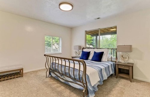 Highland House | Highland Oasis | New Hot Tub | Hammock | Fire Pit