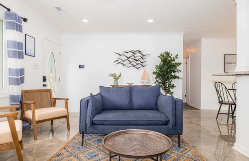 Portsmouth House | Rivercrest Retreat / River Front / 3 bed 2 bath