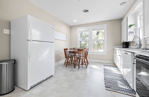 Pineville Apartment | Remodeled Historical Apt with comfortable furnishings. Safe, convenient area