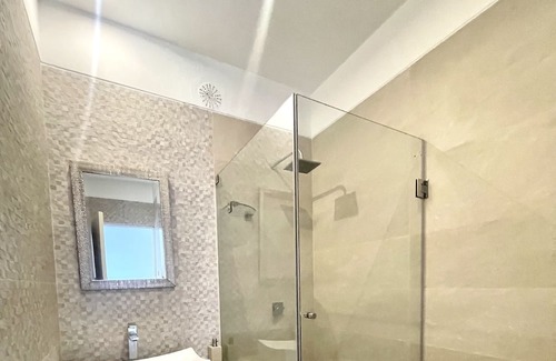 Asia House | Privacy and Luxury experience. Beach House and 5 Stars Hotel VPX Access Pass.