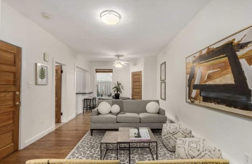 Whittier Condo | Modern furnished apartment ideally for traveling nurses. Stay in style