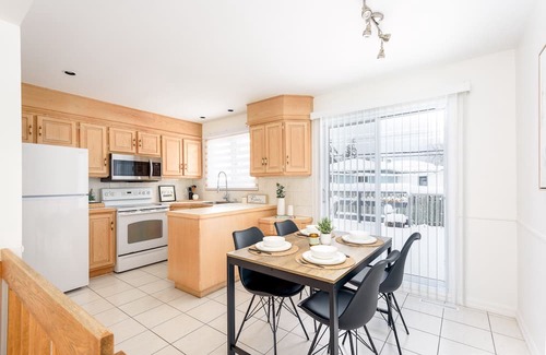 Brossard House | Our charming house offers an unparalleled experience