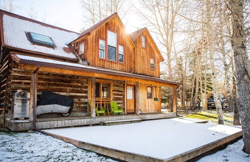 Snowmass Village Cabin | Perfect mountain getaway! Cozy 3-bedroom cabin in Snowmass Village, CO!