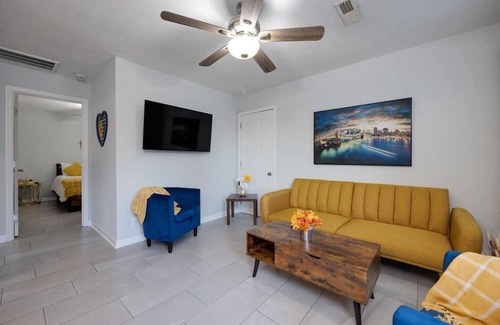 Maplewood Heights House | Plush in Nash | TVs in All Rooms | Broadway Fun!