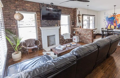 Maple Ridge Apartment | Bison Flat - Redefined Urban Luxury