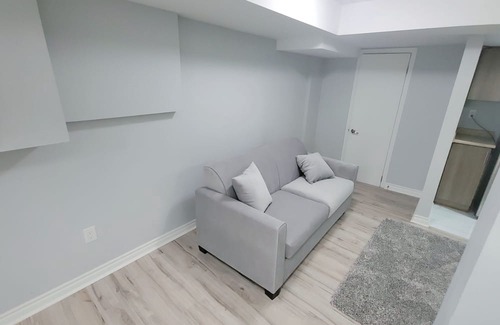 Brampton Apartment | Beautiful unique basement apartment. Quick Access to Greater Toronto Area GTA.