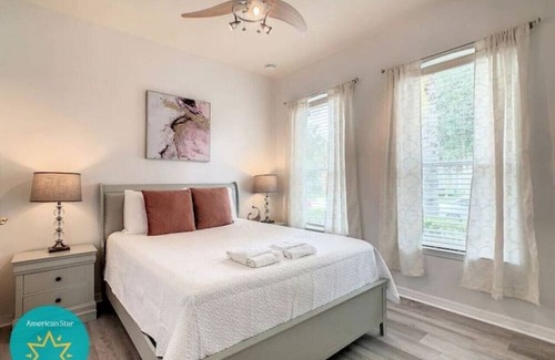 Bellavida House | 4BD| Near Disney| Private Pool & Hot Tub