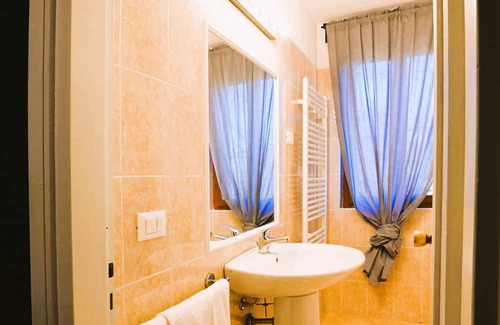 Barga House | B & B in Barga breakfast included