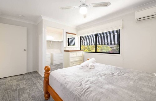 Labrador House | Tranquil 3BR Unit, Storyful Charm, Free Parking