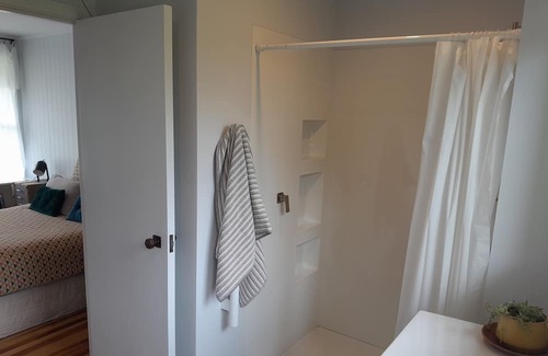 Raglan House | My Little Place in Raglan by the Beach!
