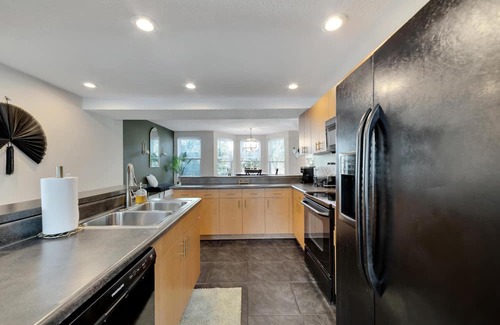 Tampa Heights House | Colorful Comfort - Pool Table - Spacious & Modern
