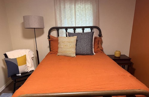Johnson City Other | Quiet-Cozy House in Mnts in Johnson City, TN