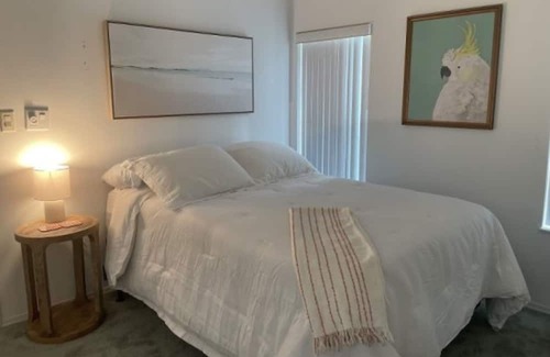 Nettles Island House | Bright and Cozy Beach House | 2 Bed, 2 Bath