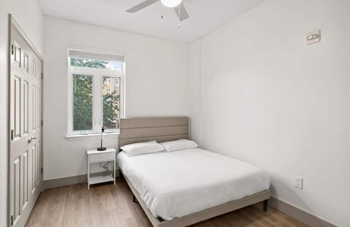 Charlotte Center City Apartment | Spacious Apt in Uptown w/Balcony