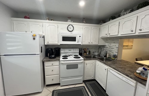 Bel Air Apartment | Paradise place, walking distance to beach. Comfortable Full furnished/equipped.