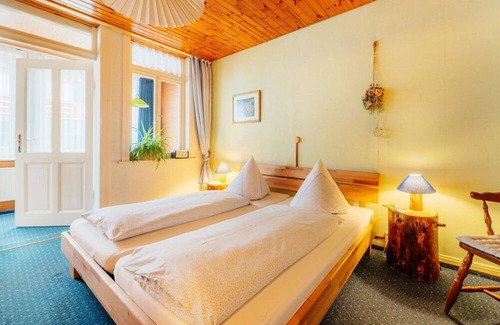Braunlage Apartment | Theo's Bähnli - Ferienwohnung "theo`s Bähnli" - Helle Geräumige Wohnung mit Platz für 11 Personen