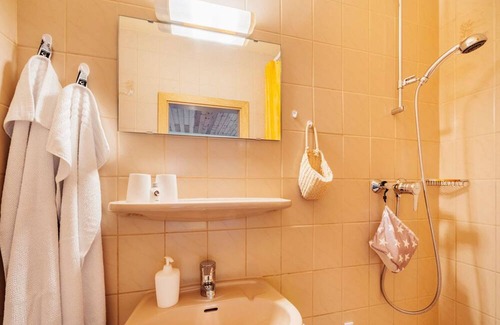 Braunlage Apartment | Theo's Bähnli - Ferienwohnung "theo`s Bähnli" - Helle Geräumige Wohnung mit Platz für 11 Personen