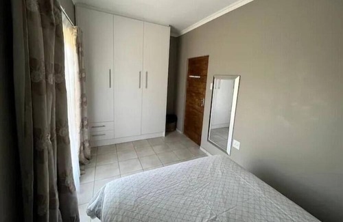Maseru House | Qiloane Court: 3 Bed Apartment