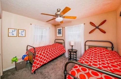 River District Apartment | 2 Bedroom 759270 by Houzlet