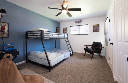 Haltom City House | Treat yourself-home heart of DFW metroplex