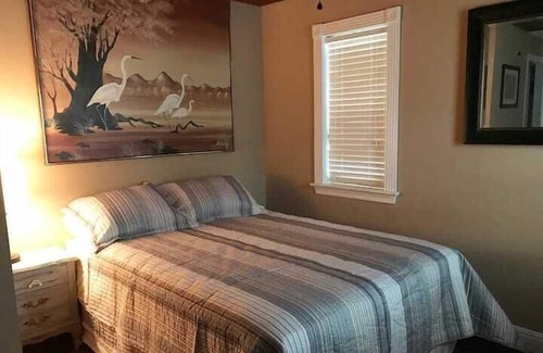 Stuart Apartment | 2 Bedroom 737085 by Houzlet