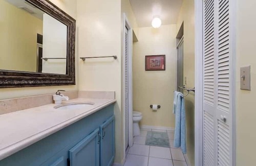 Crown Pointe Apartment | 2 Bedroom 737198 by Houzlet