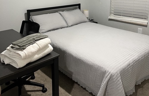 Roseland Apartment | Roseland’s Hidden hideaway apartment