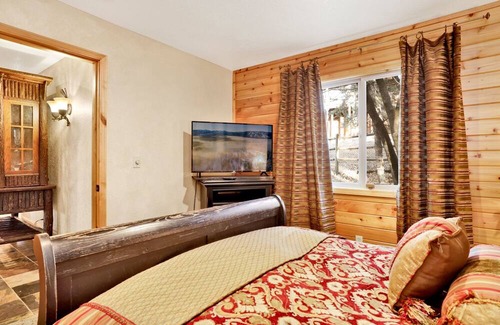Castle Glen Estates Cabin | 2363-mountain Joy Lodge 4 Bedroom Cabin by RedAwning