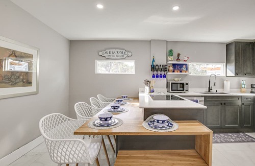 Edgewood Cottage | Family-Friendly Fort Lauderdale Home Near Beaches!