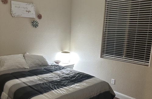 Merced County House | “Family Friendly ~ Pet Friendly ~ GYM ~ Safe Location”