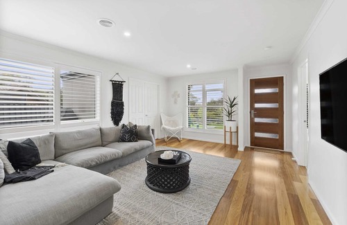 Jan Juc House | Juc Living 500m to surf beach