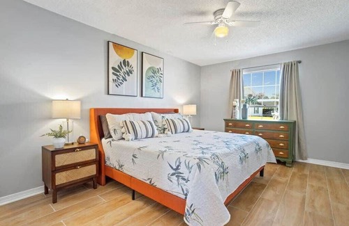 Biloxi House | Vibrant 3bd, Family Home Netflix Near Shopping&I10