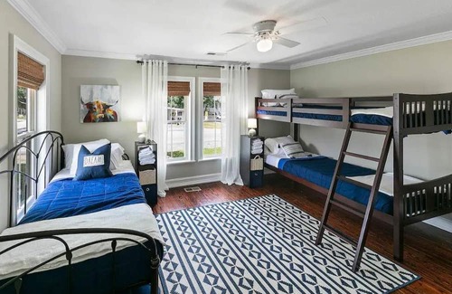 Coalfield House | Majestic 1880s Victorian at Windrock Mountain