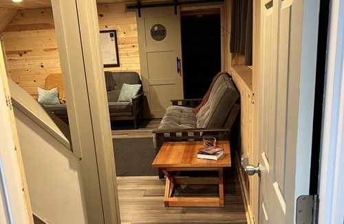 Markville Cabin | Mid-Century Modern Cabin-Relax and unwind in this beautiful escape on the lake